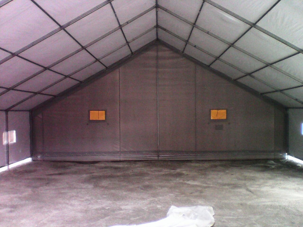 3 - угловые, вертикальные модели палаток